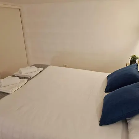 Mediodia Chica apartamento tipo loft en La Latina-3